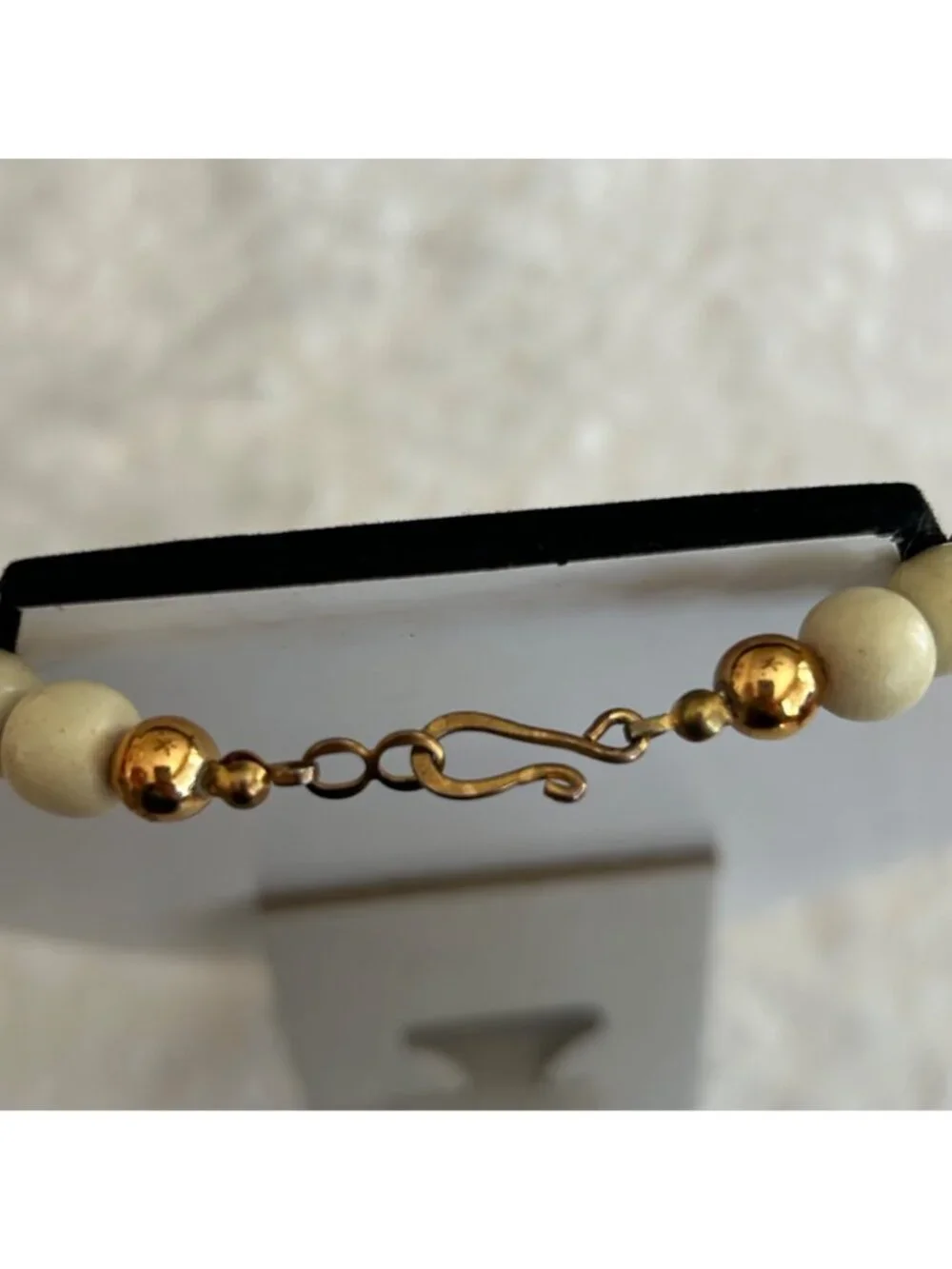 Vintage 80's Wood Bead‎ Beige Beaded Necklace Floral & Gold Accents